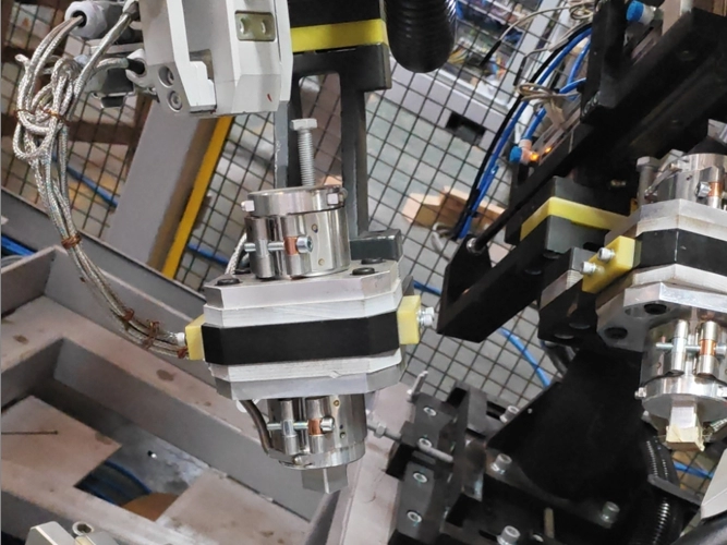 Anti-adhesion nano-coating and intelligent demolding